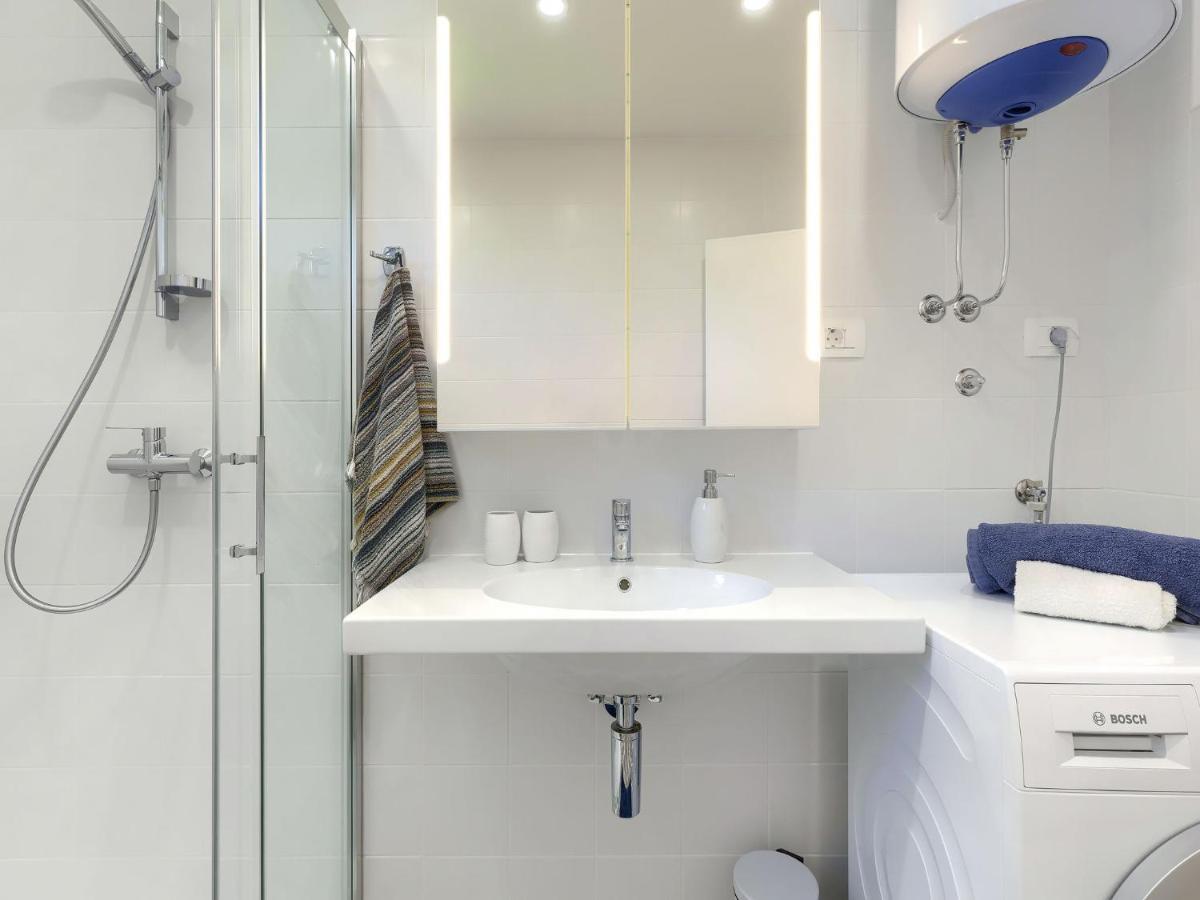 Holiday Home Punta 2 By Interhome Umag Eksteriør billede